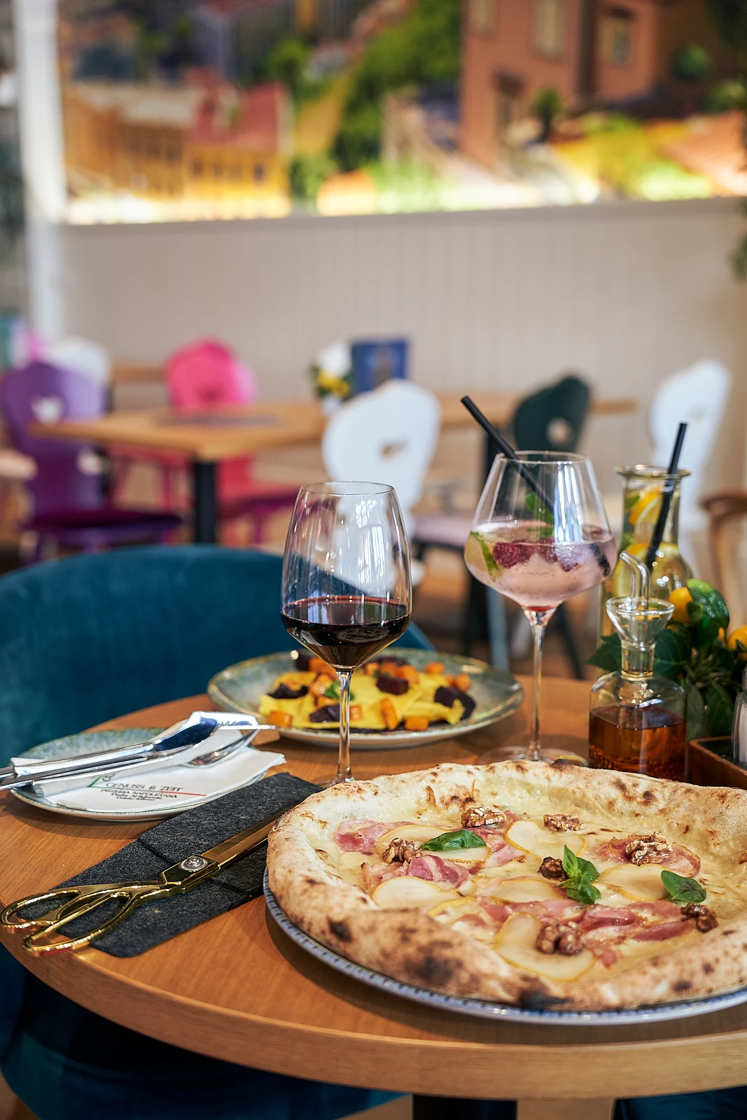 Gedeckter Restauranttisch für Feiern bei Genuss & Zeit Parndorf